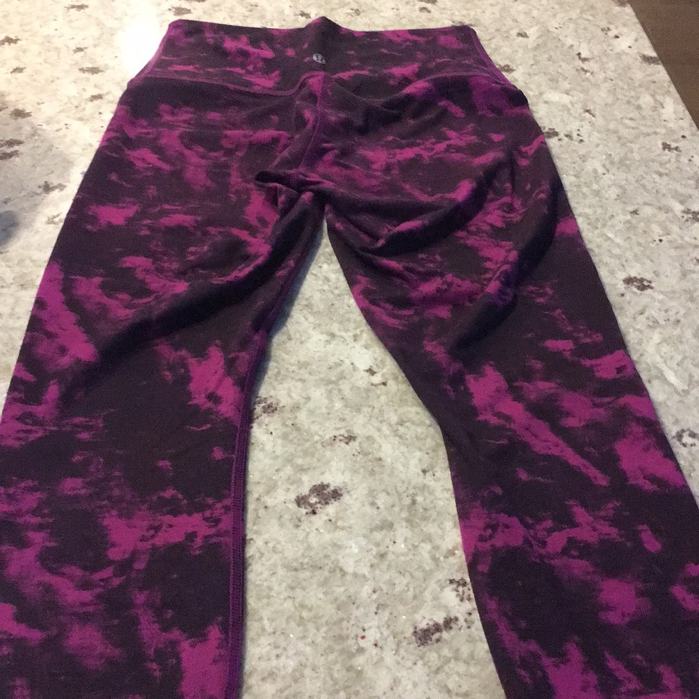 Lululemon Wunder Under Size 6